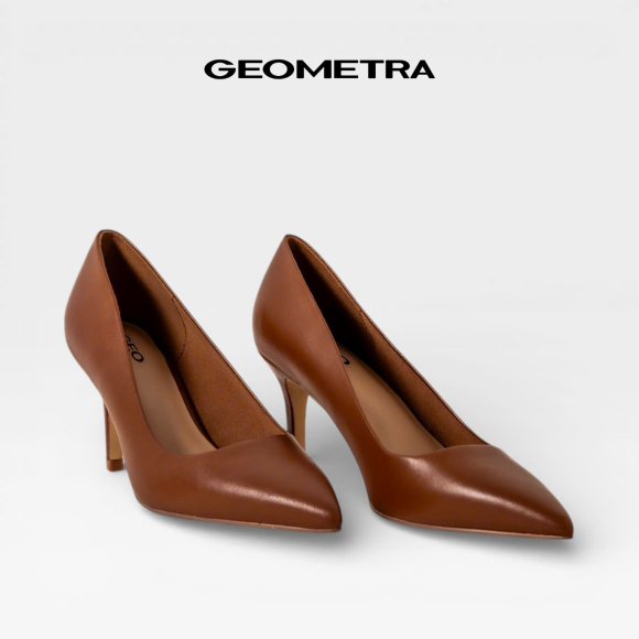 Giày cao gót bít mũi nhọn Raven Camellia