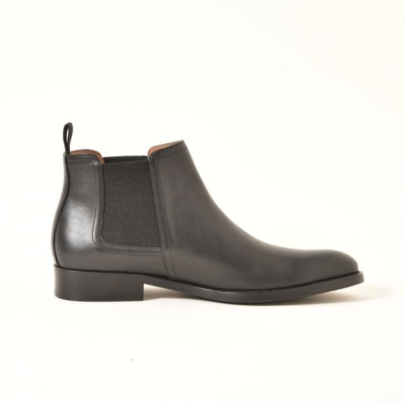 Noir Luxe Chelsea Boots